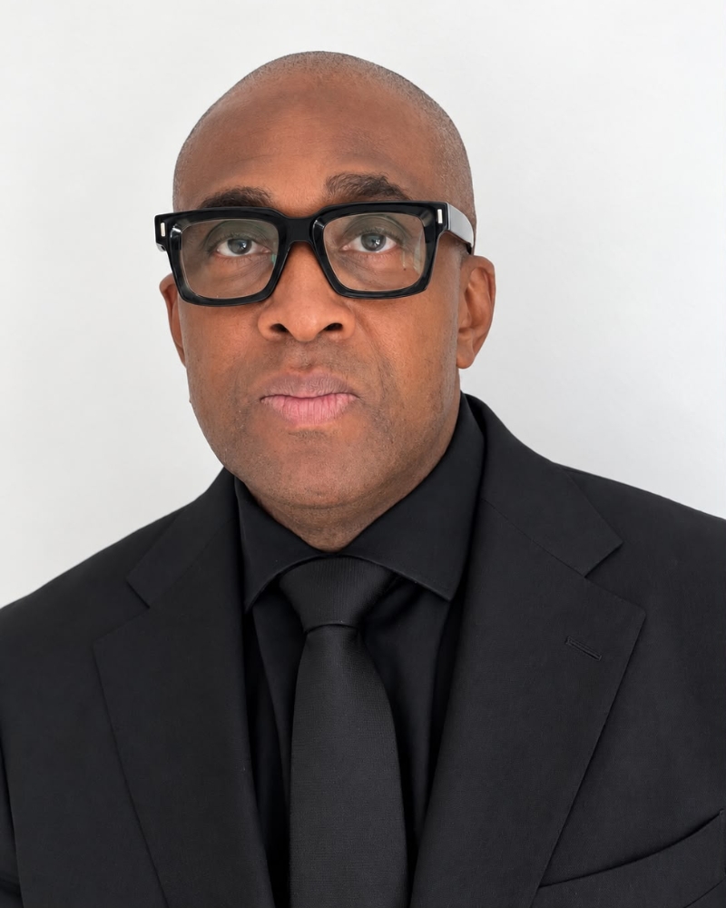 Dr Jonathan Thomas